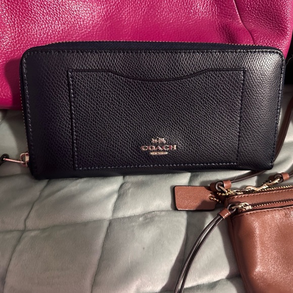 Coach Bundle - Picture 4 of 10